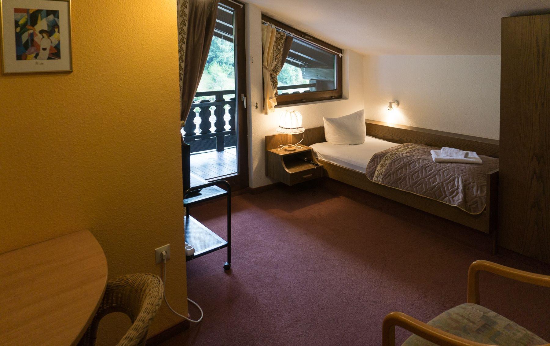 Kraehenbad Hotel Alpirsbach Exterior photo