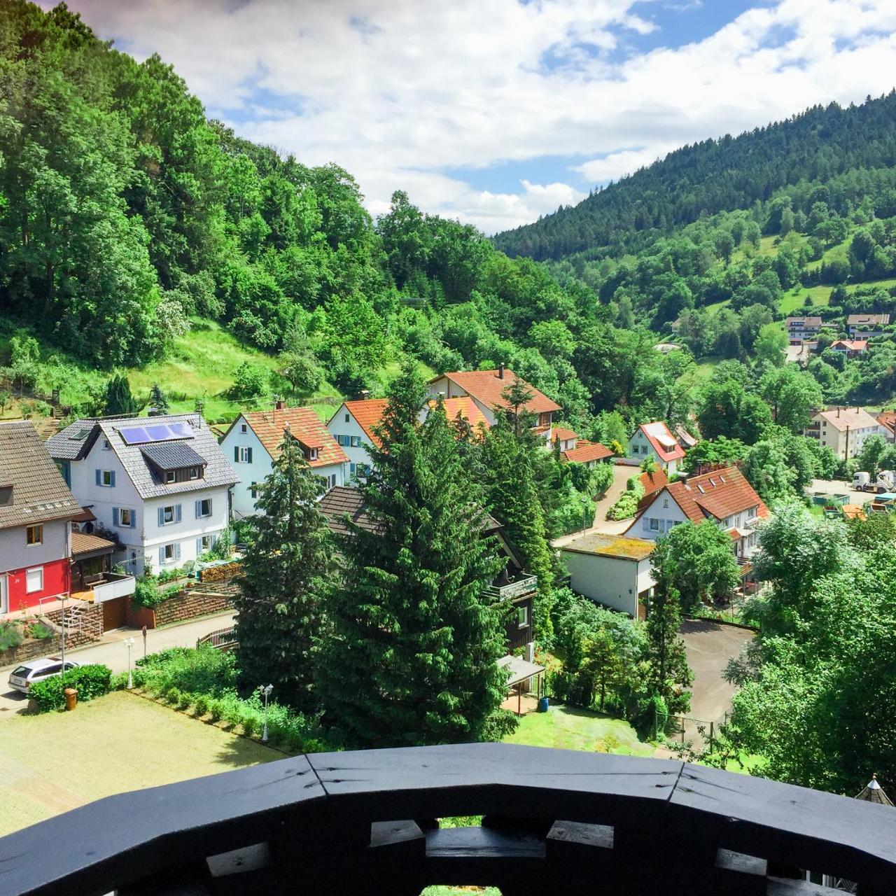 Kraehenbad Hotel Alpirsbach Exterior photo
